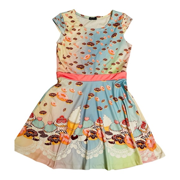 Charming Cupcake Print Kids Dress - Picture 3 of 5